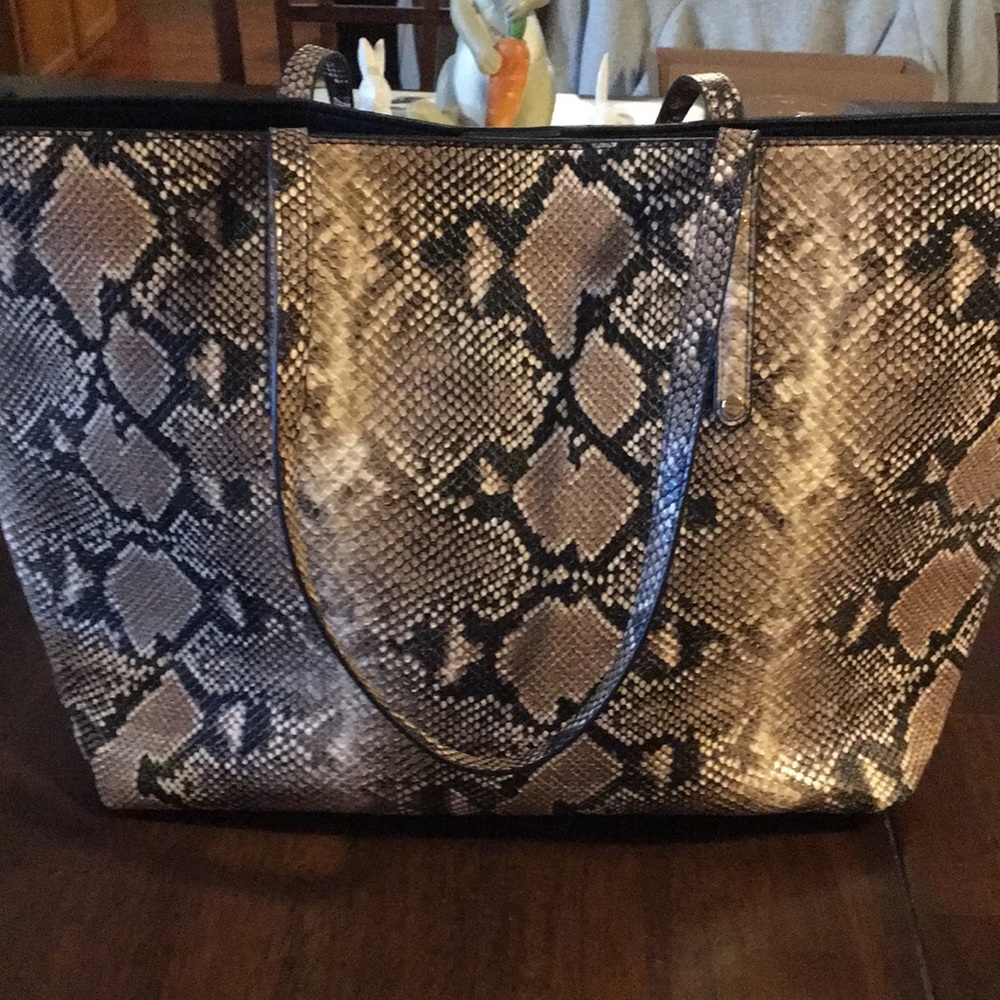 Snake-Print Tote Bag in Neutral Tones